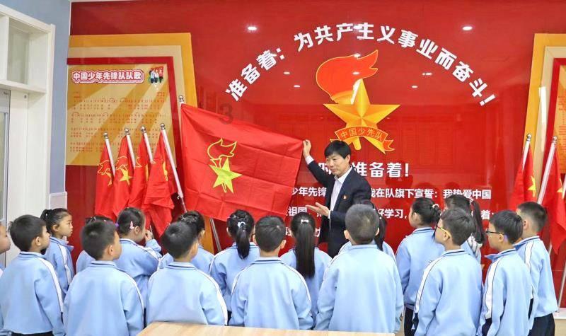 红尾鲶鱼把乒乓球吃了会死吗？